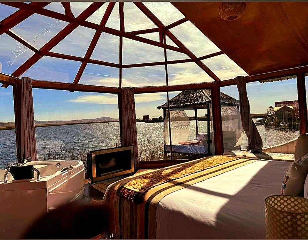 Uros Kay Pacha Lodge Puno Bagian luar foto
